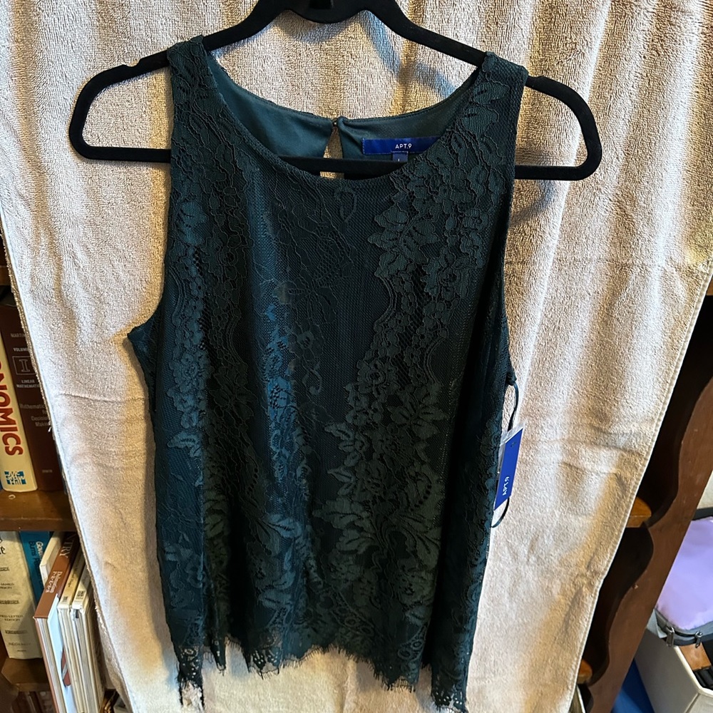 NWT Apt 9 lace tank green sexy & fitted